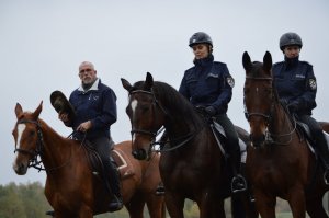 policjantki na koniach