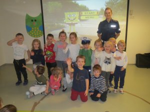 policjantka i dzieci