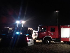 radiowóz na miejscu wypadku samolotowego