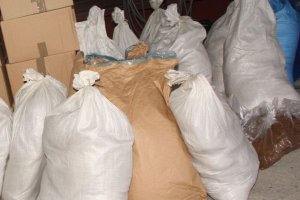 Zabezpieczony tytoń i alkohol.