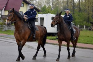 Happening &quot;Kochasz dzieci nie pal śmieci&quot;.