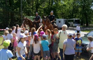 Policjanci na festynie w Koszęcinie.