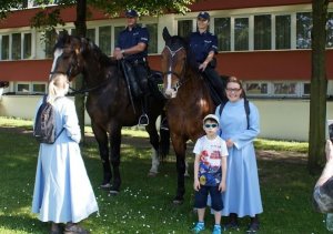 Policjanci podczas "Parafiady".