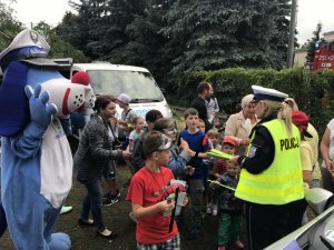 Policjanci na pikniku.