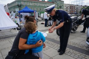 Działania profilaktyczne na Placu Biegańskiego w Częstochowie.