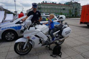 Działania profilaktyczne na Placu Biegańskiego w Częstochowie.