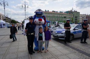 Działania profilaktyczne na Placu Biegańskiego w Częstochowie.