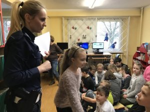 Bibliotekowe spotkanie z policjantką