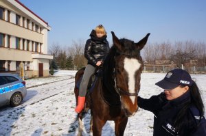 Częstochowscy jeźdźcy i honorowi dawcy krwi dzieciom