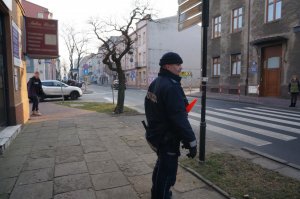 Dzielnicowi z Częstochowy dbają o bezpieczeństwo pieszych