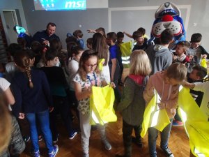 Odblaskowe kamizelki dla dzieci z Olsztyna