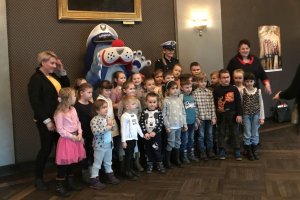 Policjantka i Sznupek w teatrze