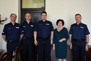 Dzielnicowi z Kruszyny i Mykanowa na otwarciu nowych punktów przyjęć interesantów.
