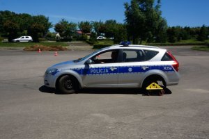 W Częstochowie policjanci szkolą się z techniki jazdy