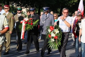 Hołd dla bohaterów Powstania Warszawskiego