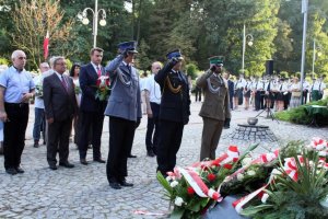 Hołd dla bohaterów Powstania Warszawskiego