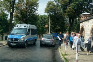Bezpieczny szczyt pielgrzymkowy