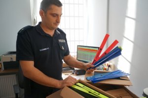 Policjant z odblaskami.