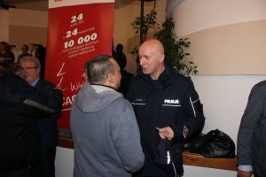 Komendant podzielił się opłatkiem na Wigilii Caritasu