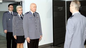 policjanci podczas uroczystości wprowadzenia nowych zastępców komendanta Miejskiego Policji w Częstochowie