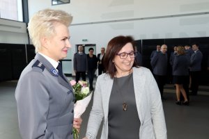 policjanci podczas uroczystości wprowadzenia nowych zastępców komendanta Miejskiego Policji w Częstochowie