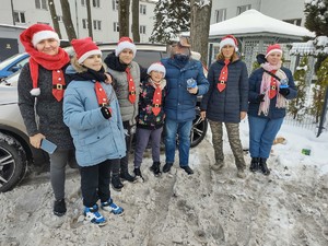 wspólne zdjęcie uczestników akcji i kierującego.