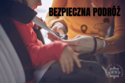 Dziecko zapinane w foteliku samochodowym