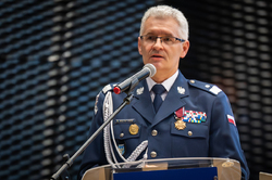 Komendant Wojewódzki Policji w umundurowaniu wyjściowym